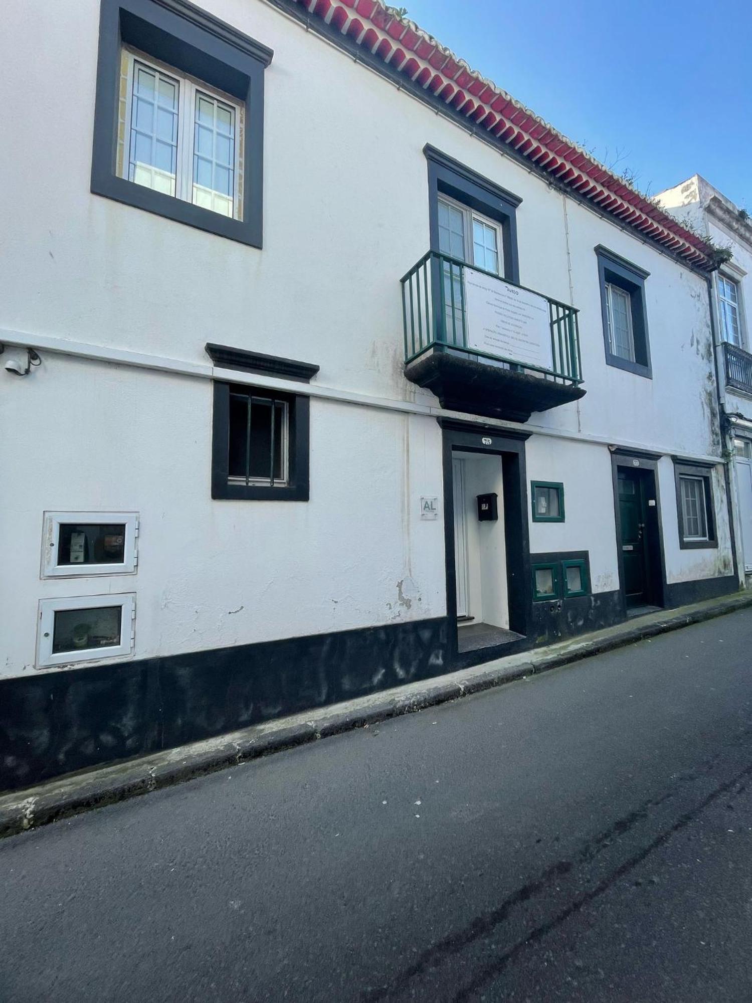 ホテル Avenida House 1 ポンタ・デルガダ エクステリア 写真